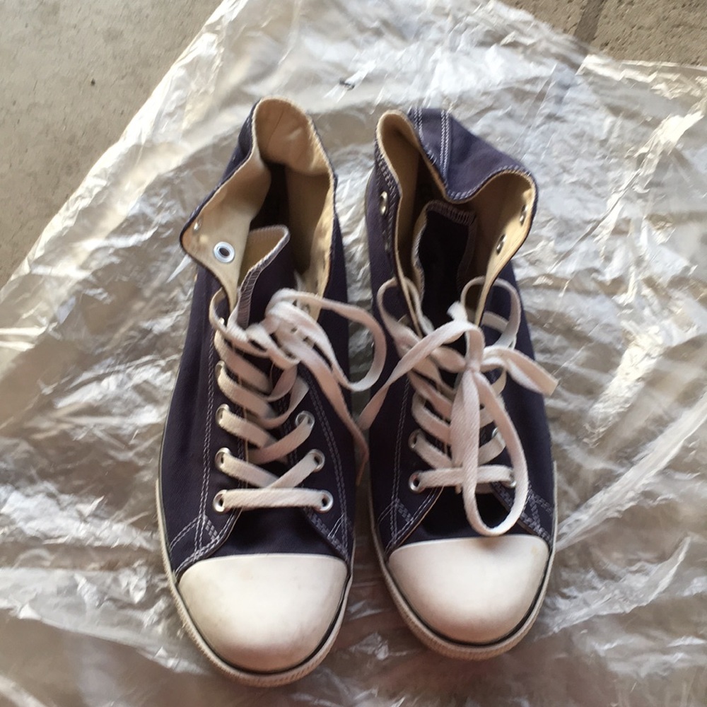 Men blue converse high tops Sz 10